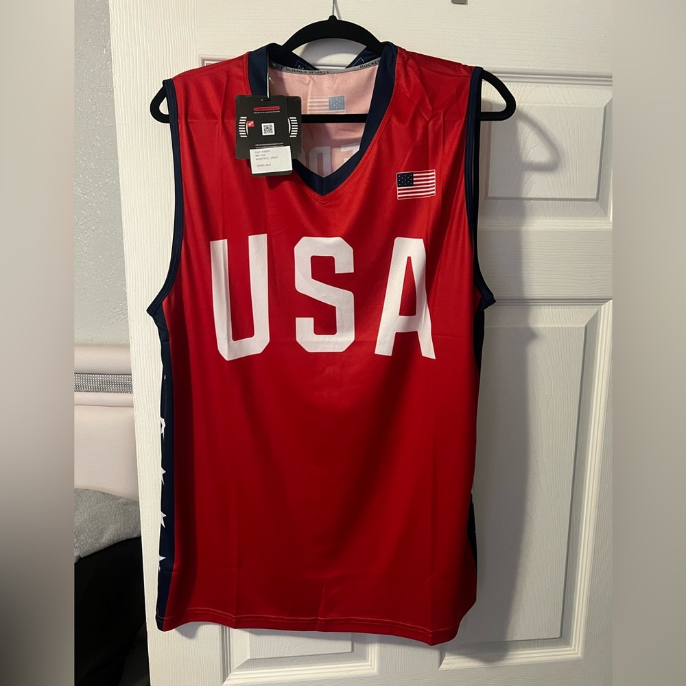 NEW USA Jersey red M-L v-neck